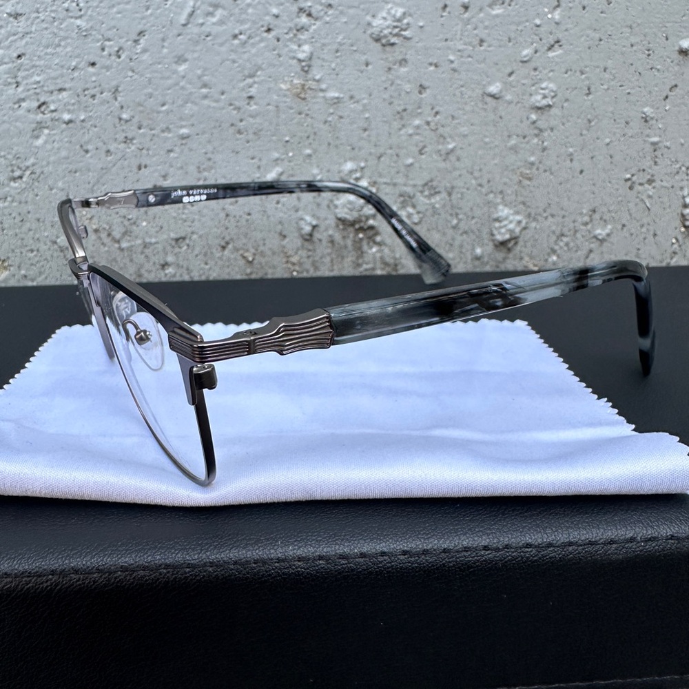 John Varvatos VJV189 52-18-145 Gunmetal Turtle Glasses - Picture 4 of 9